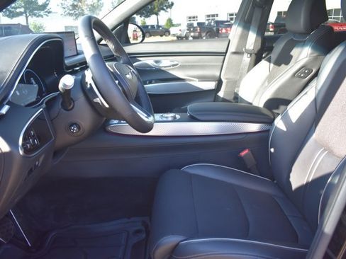 Used 2025 Genesis GV70 2.5T w/ Sport Prestige Package AWD/4WD image 15