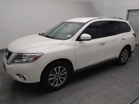 Used 2015 Nissan Pathfinder SL FWD image 2