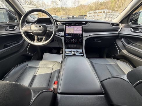 Used 2021 Jeep Grand Cherokee L Limited AWD/4WD image 12
