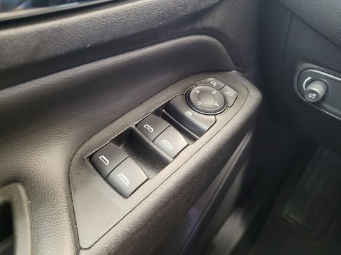 Used 2022 Chevrolet Equinox LT FWD image 27