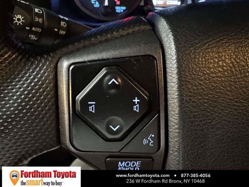 Used 2023 Toyota Tacoma TRD Sport AWD/4WD image 18