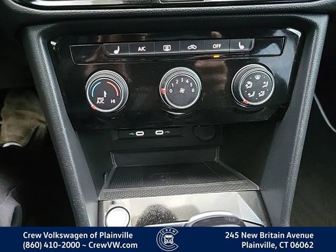 Certified 2023 Volkswagen Taos SE AWD/4WD image 9