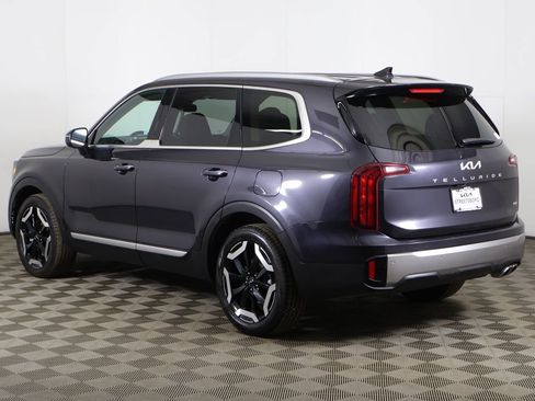 Used 2025 Kia Telluride S image 10