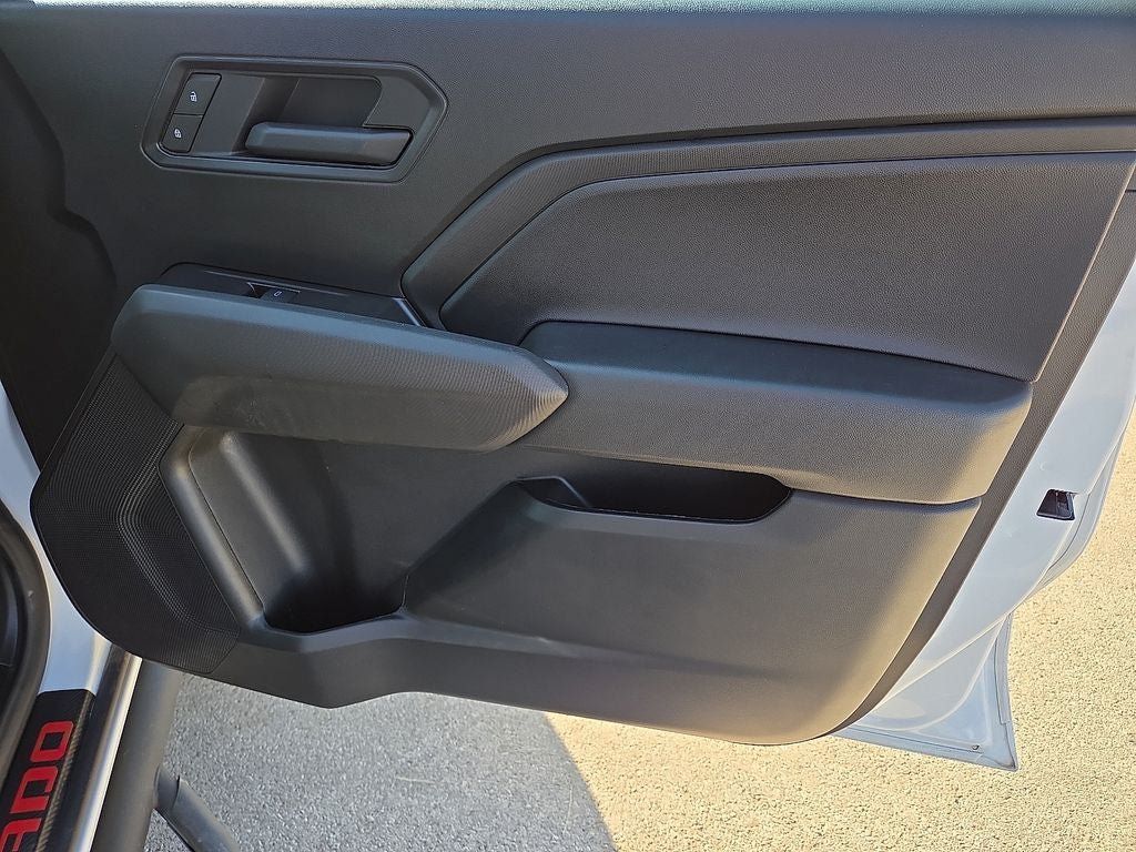 Used 2025 Chevrolet Colorado Trail Boss AWD/4WD image 15