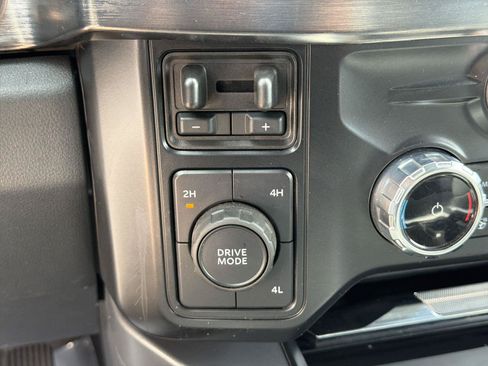 Used 2024 Ford F250 Lariat AWD/4WD image 38