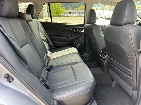 Certified 2025 Subaru Outback Limited AWD/4WD image 12