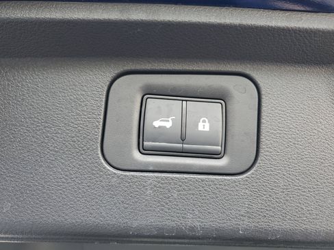 Used 2025 INFINITI QX80 Pure image 18