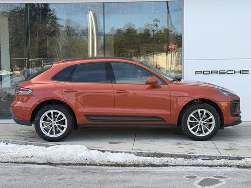 Used 2025 Porsche Macan image 52