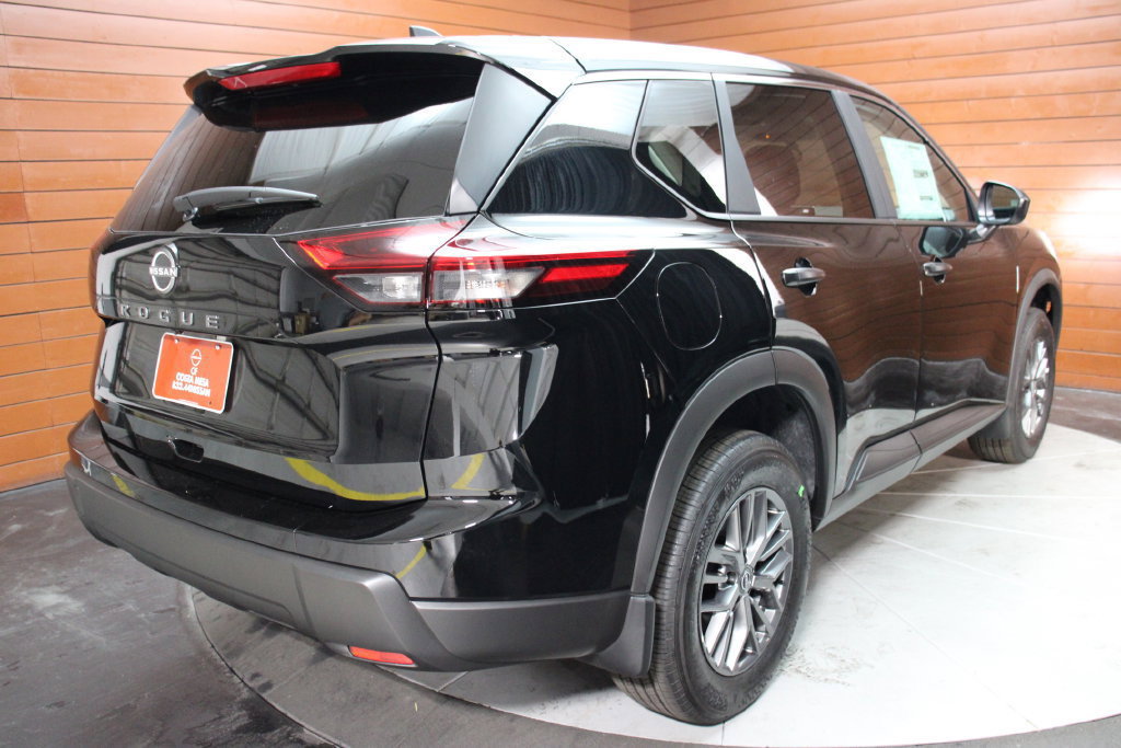 New 2026 Nissan Rogue S FWD image 4