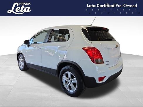 Used 2022 Chevrolet Trax LS w/ Tint and Cruise Package FWD image 4