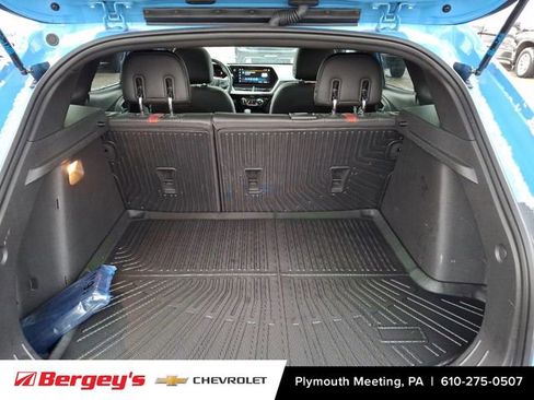 Certified 2024 Chevrolet Trax RS w/ Sunroof Package image 32