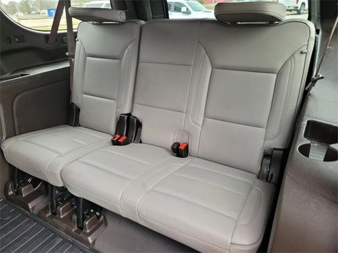 Used 2021 GMC Yukon XL SLT w/ SLT Premium Package image 24