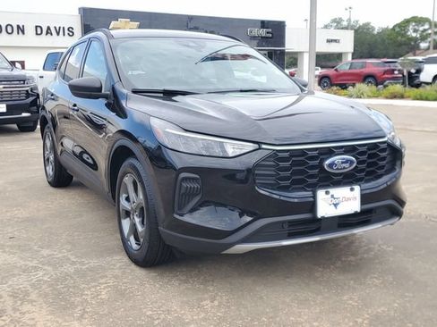 Used 2025 Ford Escape ST-Line FWD image 2