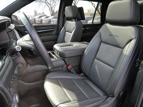 Used 2024 GMC Yukon Denali w/ Denali Reserve Package AWD/4WD image 32