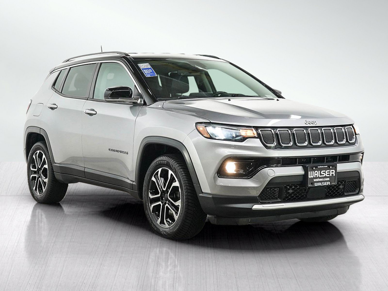 Used 2022 Jeep Compass Limited AWD/4WD image 7