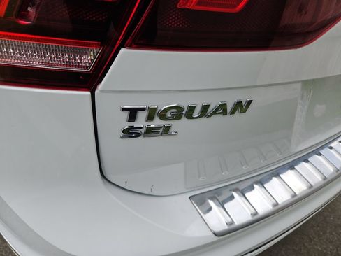 Used 2020 Volkswagen Tiguan SEL Premium R-Line AWD/4WD image 4