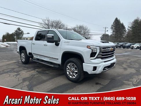 Used 2024 Chevrolet Silverado 2500 High Country w/ Technology Package image 7