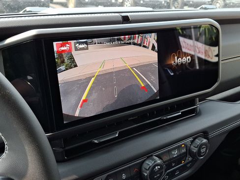 New 2026 Jeep Wrangler Unlimited Sahara AWD/4WD image 13