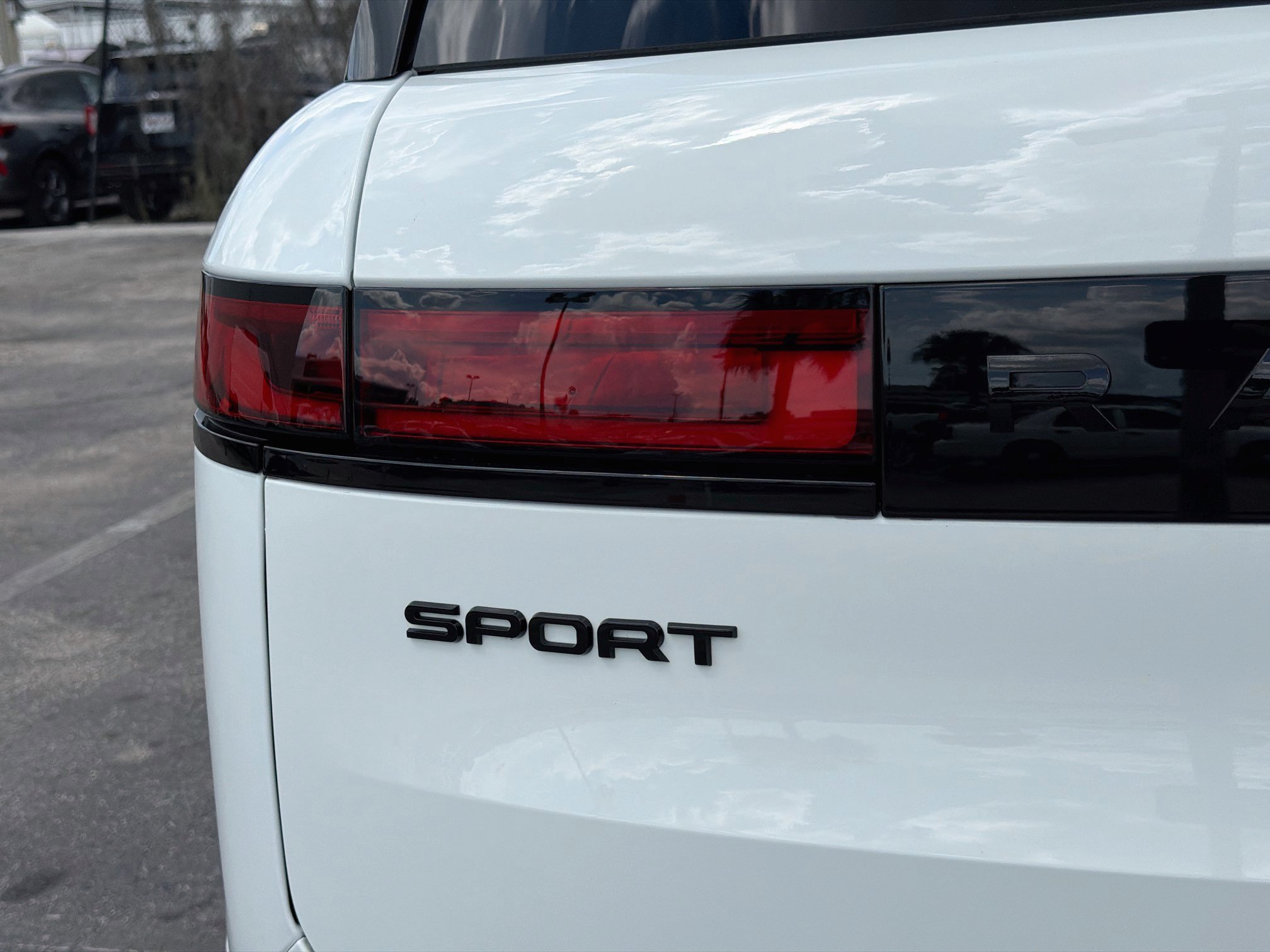 New 2027 Land Rover Range Rover Sport Dynamic SE AWD/4WD image 10
