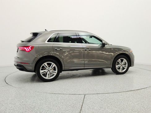 Used 2023 Audi Q3 2.0T Premium w/ Convenience Package AWD/4WD image 5