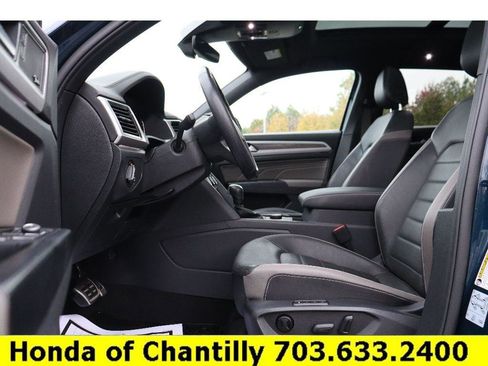 Used 2021 Volkswagen Atlas Cross Sport SEL Premium R-Line image 24