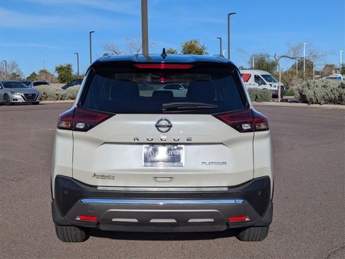 Used 2021 Nissan Rogue Platinum image 6