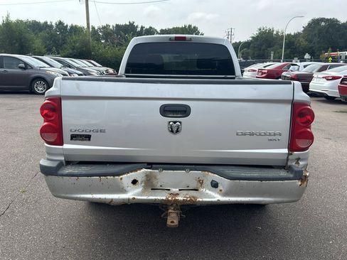 Used 2010 Dodge Dakota SXT AWD/4WD image 6