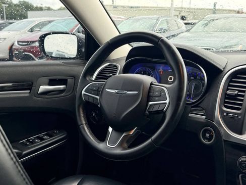 Used 2016 Chrysler 300 Limited AWD/4WD image 22