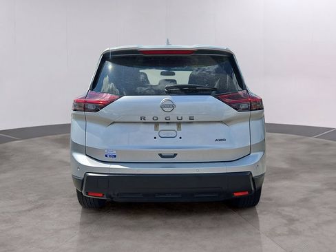 Used 2025 Nissan Rogue SV AWD/4WD image 5