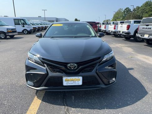 Used 2023 Toyota Camry SE w/ Convenience Package FWD image 9