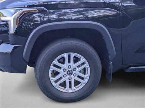Used 2022 Toyota Tundra SR5 w/ SR5 Premium Package AWD/4WD image 14