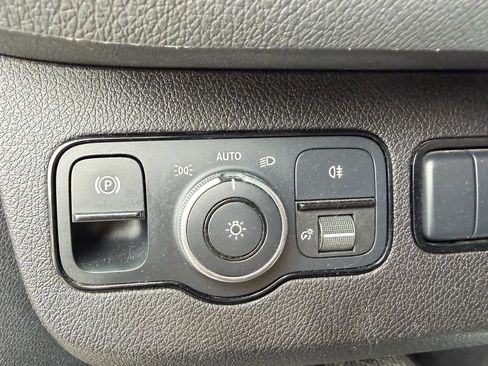 Used 2021 Mercedes-Benz Sprinter 2500 image 23