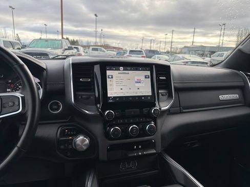 Used 2024 RAM 1500 Laramie AWD/4WD image 22