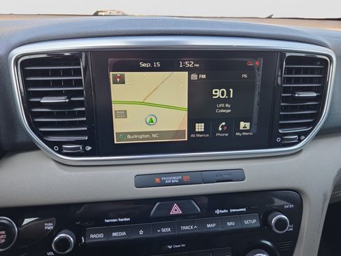 Used 2020 Kia Sportage EX w/ EX Technology Package FWD image 21