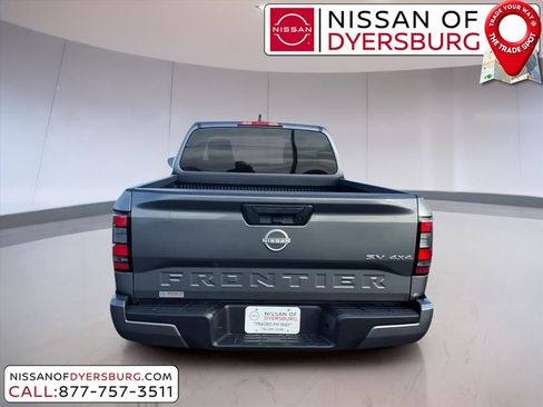Used 2024 Nissan Frontier SV image 4