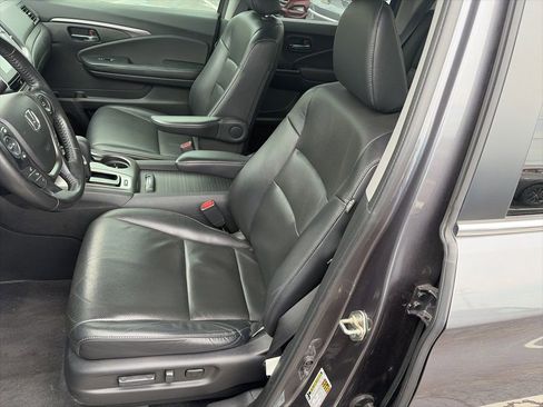 Used 2017 Honda Ridgeline RTL-T image 9