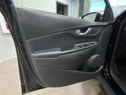 Used 2023 Hyundai Kona SEL FWD image 10