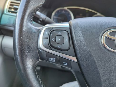 Used 2015 Toyota Camry XLE w/ Convenience Package image 28