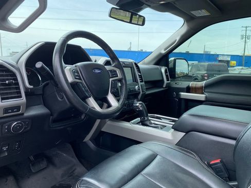 Used 2019 Ford F150 Lariat w/ Equipment Group 502A Luxury AWD/4WD image 9