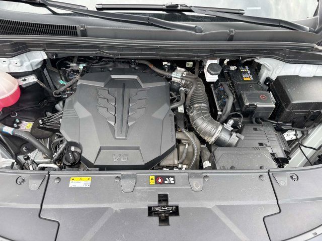 Used 2025 Kia Carnival SX FWD image 10