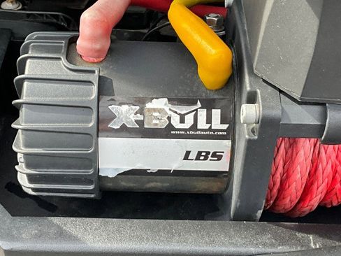 Used 2022 Ford Bronco 2-Door w/ Sasquatch Package image 12