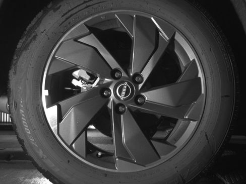 Used 2025 Nissan Rogue SV FWD image 12