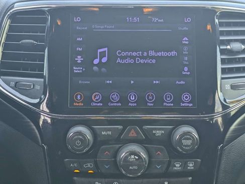 Used 2019 Jeep Grand Cherokee Laredo w/ Laredo X Package image 19