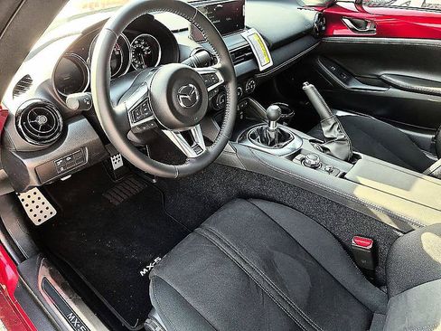 New 2026 MAZDA MX-5 Miata Club w/ Interior Package RWD image 16