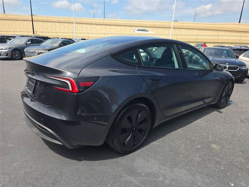 Used 2025 Tesla Model 3 Long Range RWD image 2