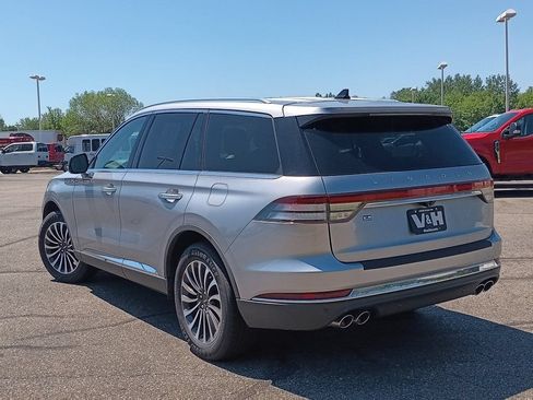 Used 2023 Lincoln Aviator Reserve AWD/4WD image 25