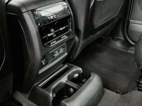Used 2022 Jeep Grand Cherokee L Limited w/ Trailer Tow Group (B) AWD/4WD image 27