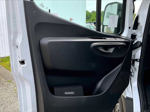 New 2025 Mercedes-Benz Sprinter 2500 image 12