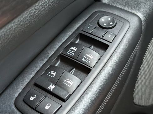 Used 2014 Jeep Grand Cherokee Laredo RWD image 10