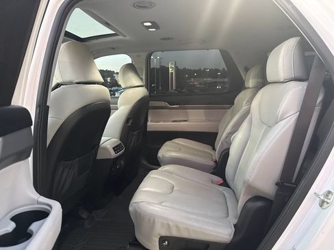 Used 2022 Hyundai Palisade SEL w/ Premium Package FWD image 22